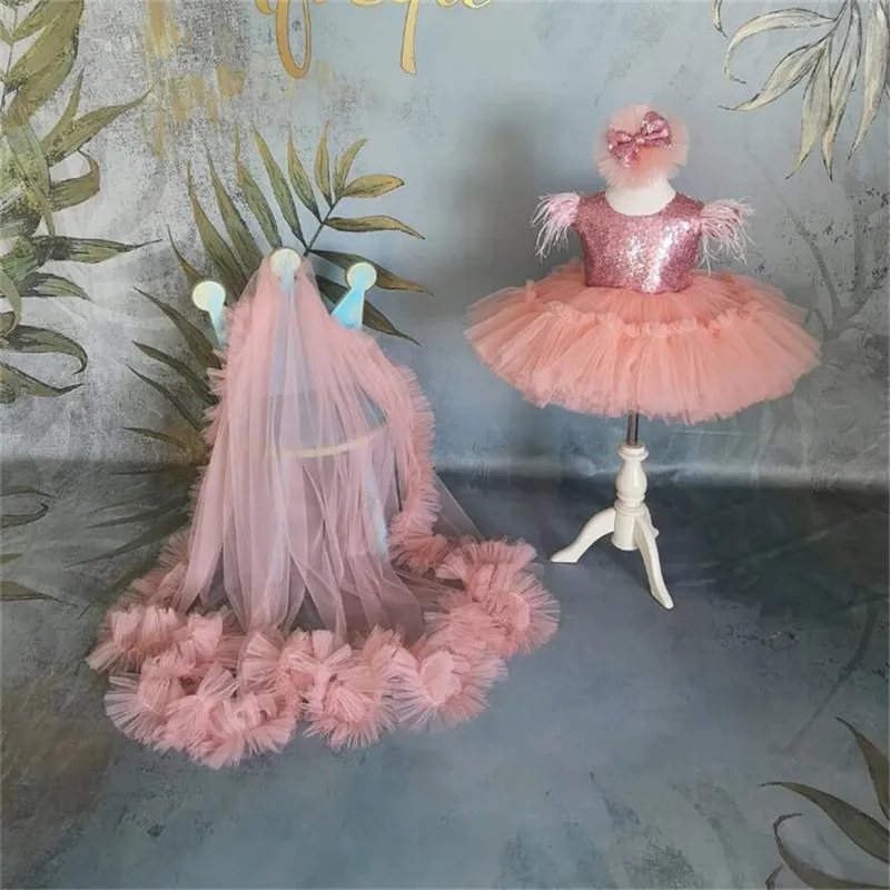 

Pink Flower Girl Dresses O Neck Tulle Sequined Top Tutu Gown Baby Girl Birthday Party Dresses with Detachable Train 12M 18M 24M