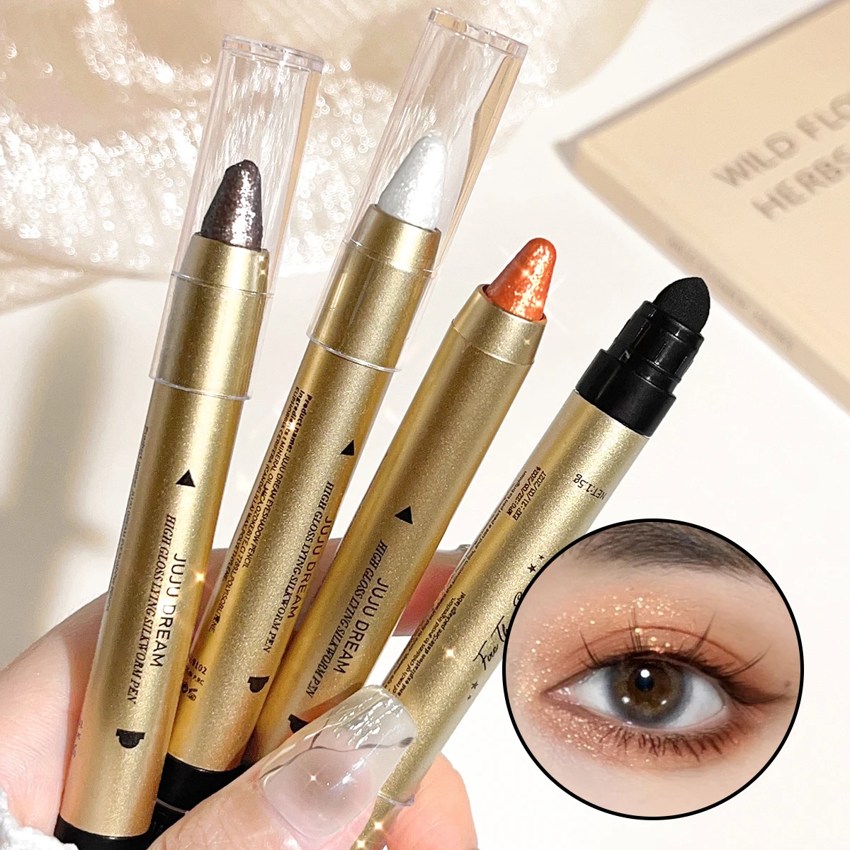 Glowing highlighter eye shadow pencil with pearlescent shimmer and fine glitter for brightening and a dimensional effect 19 Sc63be31e5db142599e5af1c3c151b263e