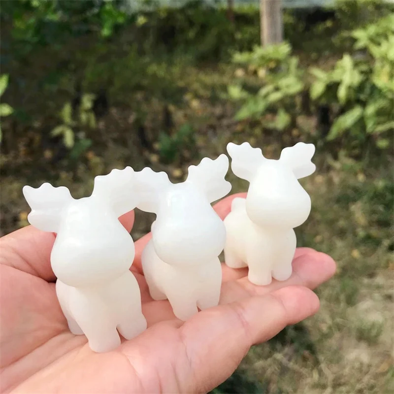 Natural White Marble Jade Christmas Moose Carving Crafts Healing Reiki Polishing Gemstone For Home Decoration 1pcs
Natural White Marble Jade Christmas Moose Carving Crafts Healing Reiki Polishing Gemstone For Home Decoration 1pcs