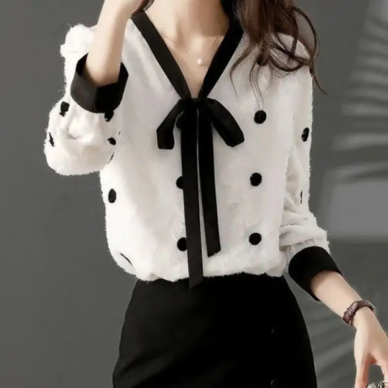 Fashion V-Neck Polka Dot Lace Up Bow Blouses Female Clothing 2023 Autumn Winter New Loose Elegant Tops Commute Shirts
Fashion V-Neck Polka Dot Lace Up Bow Blouses Female Clothing 2023 Autumn Winter New Loose Elegant Tops Commute Shirts