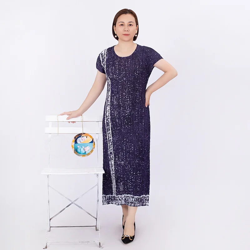 2023 summer new short sleeve temperament loose large size women's Pleated dress
2023 summer new short sleeve temperament loose large size women's Pleated dress