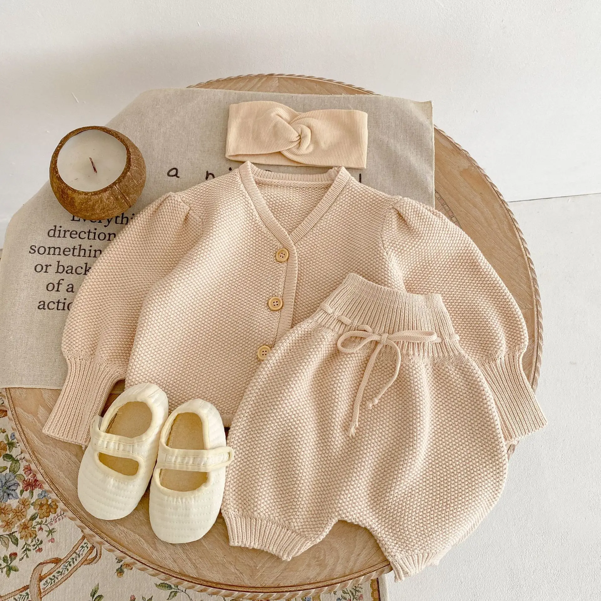 2023 Spring Kids Puff Sleeve Tops Girls V-Neck Knitted Cardigan Coat And Bloomers Pants Two Pieces Infant Baby Girls Outfit Sets
2023 Spring Kids Puff Sleeve Tops Girls V-Neck Knitted Cardigan Coat And Bloomers Pants Two Pieces Infant Baby Girls Outfit Sets