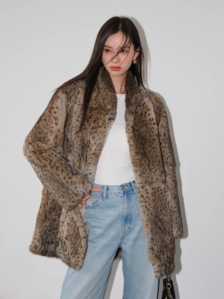 Mid-length Real Rabbit Fur Coat for Women 2023 New High Quality Warm Stand Collar Classic Leopard Print Fluffy Jacket Winter
Mid-length Real Rabbit Fur Coat for Women 2023 New High Quality Warm Stand Collar Classic Leopard Print Fluffy Jacket Winter