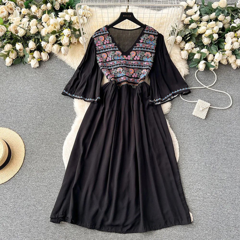Croysier New In Dresses For Women 2023 Fashion Vintage Flowers Embroidery Dress V Neck Elbow Sleeve Tie Belt Midi Holiday Dress
Croysier New In Dresses For Women 2023 Fashion Vintage Flowers Embroidery Dress V Neck Elbow Sleeve Tie Belt Midi Holiday Dress