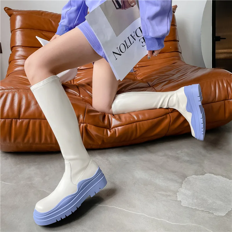 Осенние модные женские сапоги до середины икры, женские брендовые сапоги на массивном каблуке и платформе для женщин, мотоциклетная повседневная обувь
Осенние модные женские сапоги до середины икры, женские брендовые сапоги на массивном каблуке и платформе для женщин, мотоциклетная повседневная обувь