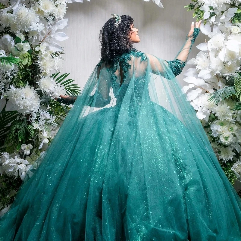 Green Shiny Quinceanera Dresses Applique Lace Beads With Cap Birthday Prom Dresses For Girl Lace-Up Princess Vestidos De 15Años
Green Shiny Quinceanera Dresses Applique Lace Beads With Cap Birthday Prom Dresses For Girl Lace-Up Princess Vestidos De 15Años