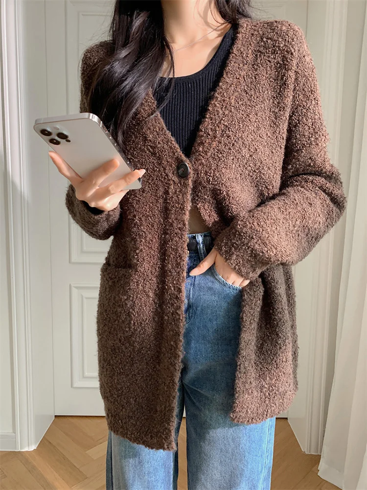 Женский вязаный кардиган абрикосового цвета, свободный свитер с V-образным вырезом и длинным рукавом, большие размеры, Осень-зима 2022 C605
Женский вязаный кардиган абрикосового цвета, свободный свитер с V-образным вырезом и длинным рукавом, большие размеры, Осень-зима 2022 C605