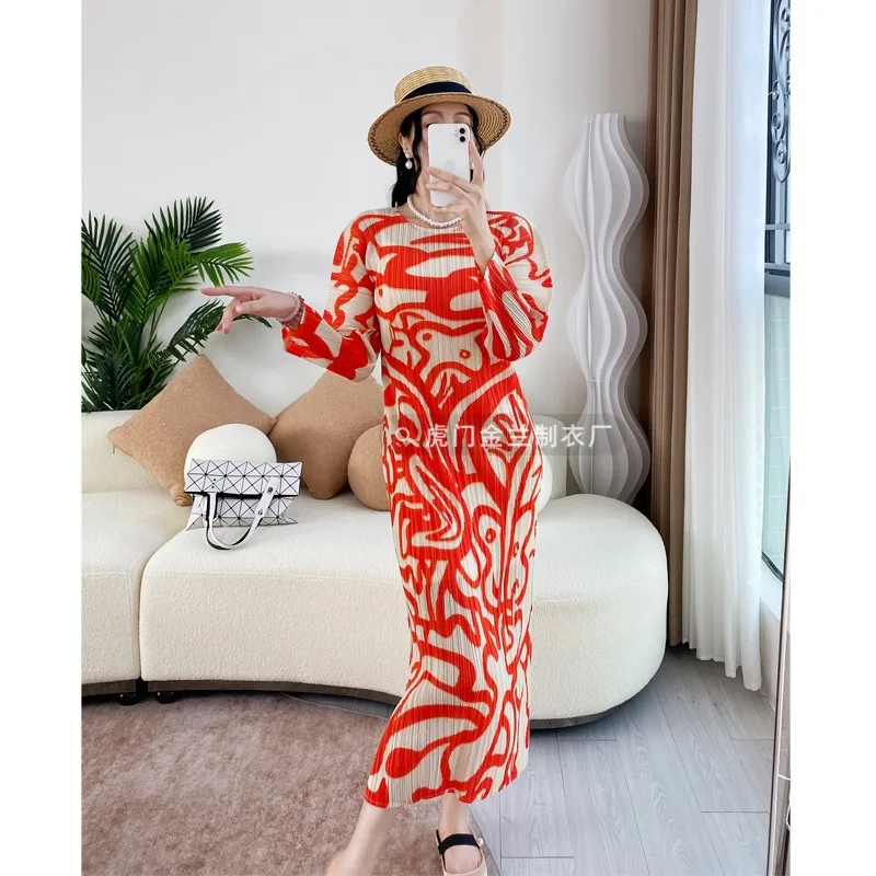 Miyake Pleated Dress Women Loose Slimming Ladylike Temperament Bat Sleeves Round Neck High-end Long-sleeved Versatile Long Skirt
Miyake Pleated Dress Women Loose Slimming Ladylike Temperament Bat Sleeves Round Neck High-end Long-sleeved Versatile Long Skirt