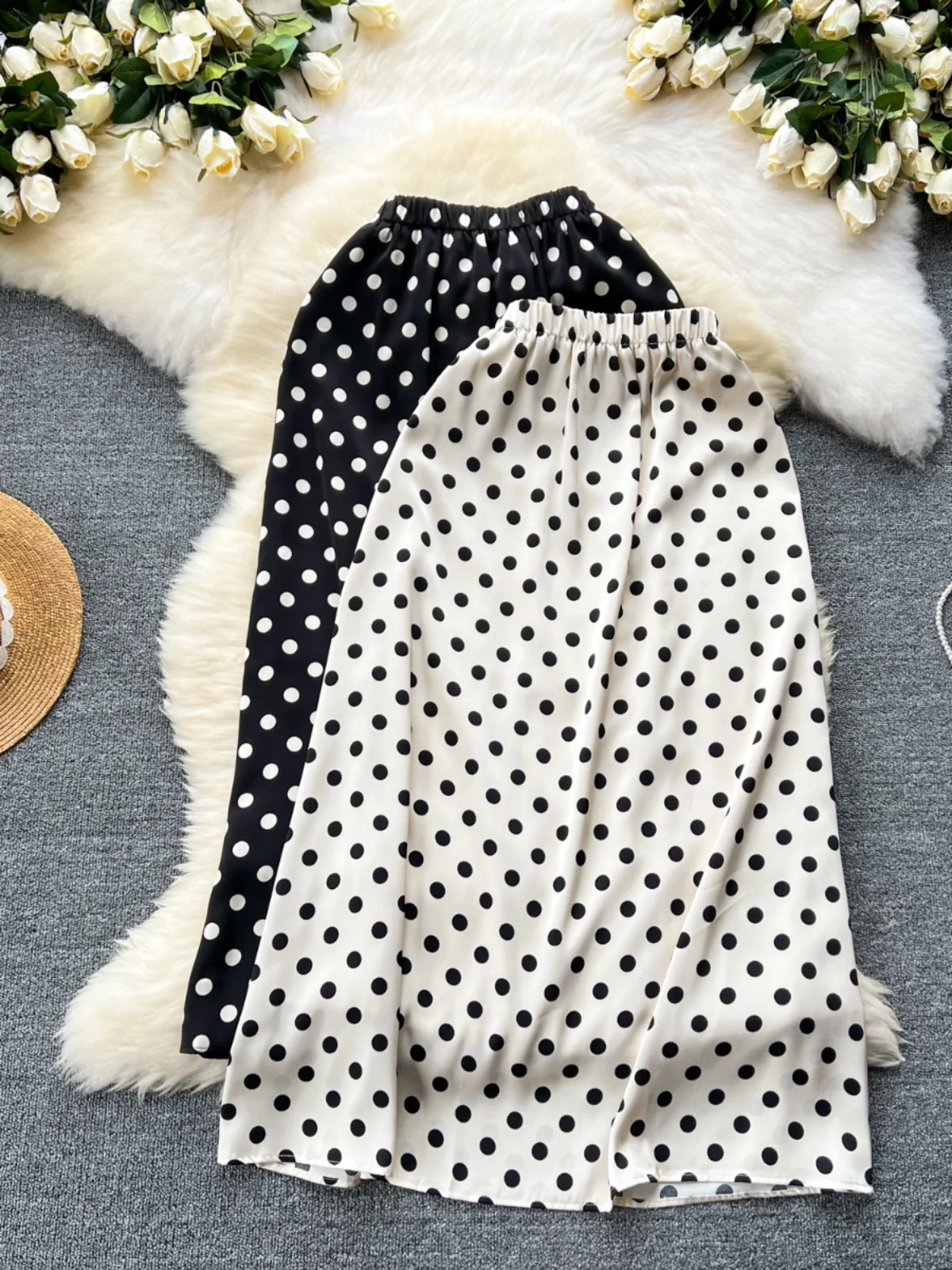 Новая стильная французская юбка в горошек с завышенной талией для женщин, с эластичным поясом, универсальная, приталенная, шифоновая юбка средней длины для лета
Новая стильная французская юбка в горошек с завышенной талией для женщин, с эластичным поясом, универсальная, приталенная, шифоновая юбка средней длины для лета