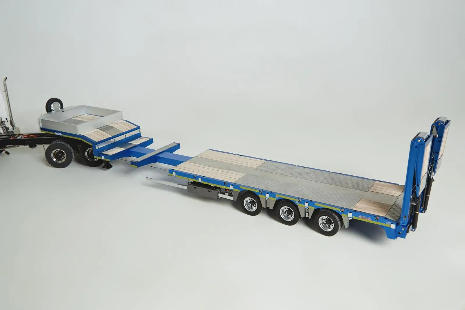 Nooxion Fury Bear Nooteboom Trailer 3 Axle 1:14 Low Loader For Tamiya Lesu For Scania Man Actros Volvo Car Parts Rc Truck
Nooxion Fury Bear Nooteboom Trailer 3 Axle 1:14 Low Loader For Tamiya Lesu For Scania Man Actros Volvo Car Parts Rc Truck