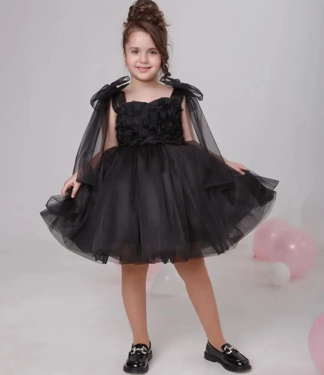 Винтажные Черные Платья с цветочным принтом для девочек, бальное платье с цветочной аппликацией, платья для маленьких девочек на день рождения, детские платья без рукавов для фотосъемки
Винтажные Черные Платья с цветочным принтом для девочек, бальное платье с цветочной аппликацией, платья для маленьких девочек на день рождения, детские платья без рукавов для фотосъемки