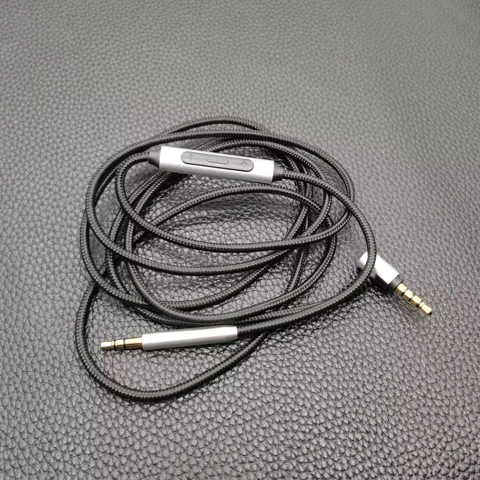 SHP9500 Mic Cable for Philips SHP9500 SHP9600 Fidelio X2HR Audio Cables Aux Wire Universal Microphone Remote Cord SHP9500 Mic Cable for Philips SHP9500 SHP9600 Fidelio X2HR Audio Cables Aux Wire Universal Microphone Remote Cord