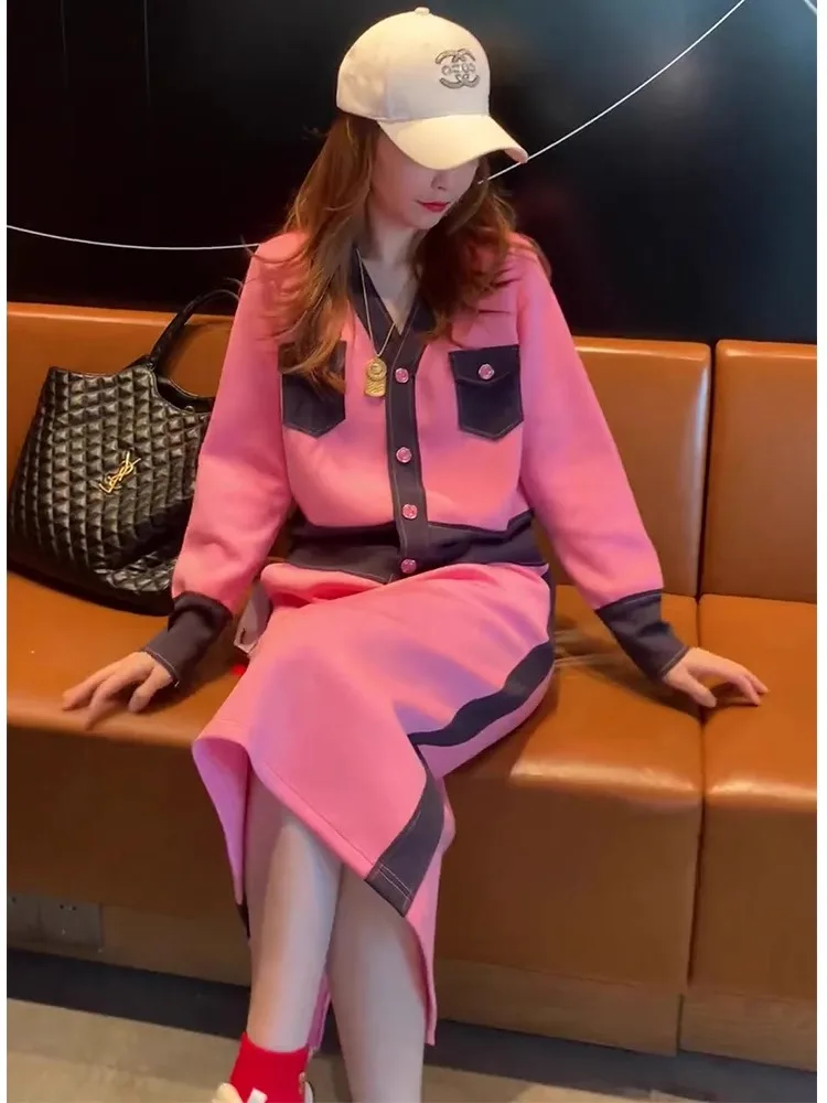 Spring 2024 new temperament celebrity high-end suit skirt Goddess Fan high-grade pink sweater overskirt two-piece suit
Spring 2024 new temperament celebrity high-end suit skirt Goddess Fan high-grade pink sweater overskirt two-piece suit