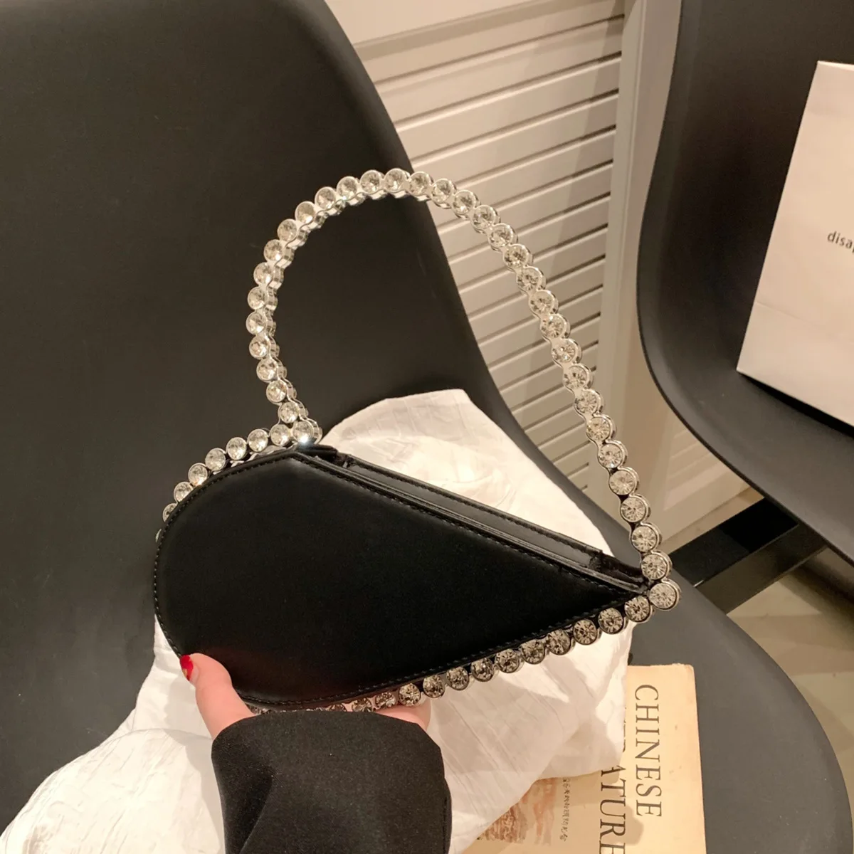 Lady Shinny Heart Shape Rhinestone Day Clutches Diamond Wedding Gift Purse Crystal Dinner Handbags Party Handbag Minaudiere Bags
Lady Shinny Heart Shape Rhinestone Day Clutches Diamond Wedding Gift Purse Crystal Dinner Handbags Party Handbag Minaudiere Bags