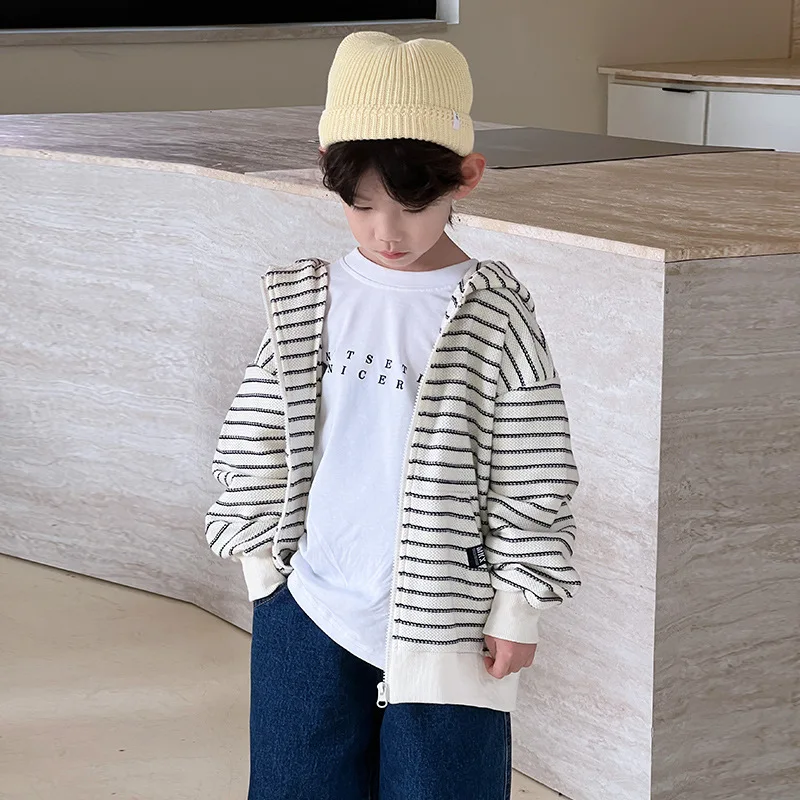 2024 Korean Spring Autumn Children Boy Outwears Teenager Boy Hooded Zipper Striped Coats School Boy Casual Sweat Jackets
2024 Korean Spring Autumn Children Boy Outwears Teenager Boy Hooded Zipper Striped Coats School Boy Casual Sweat Jackets