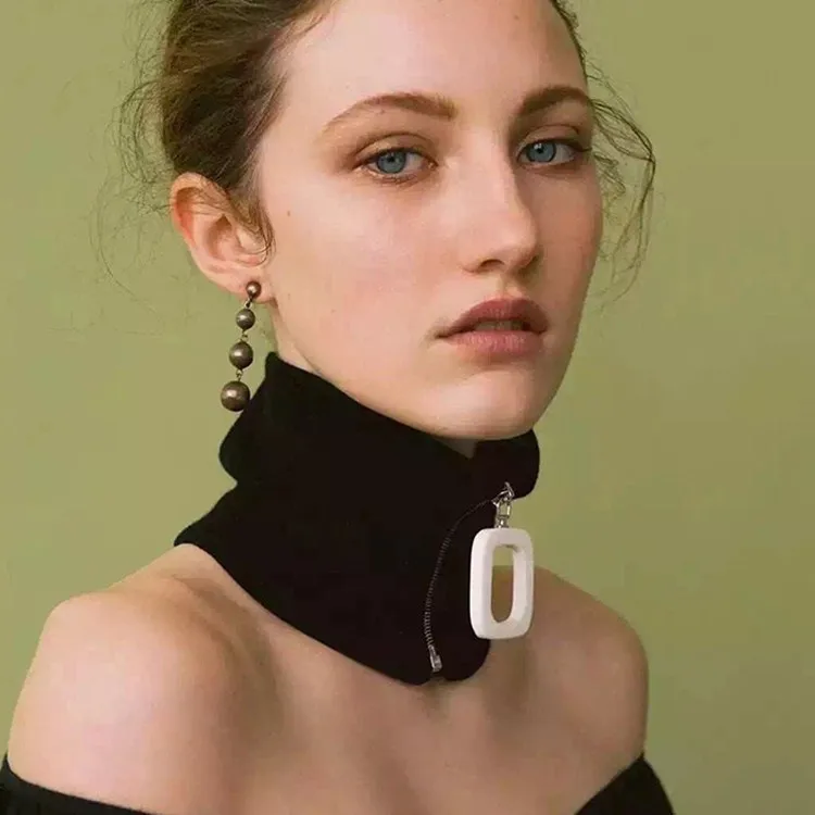 

Simple Vintage Velvet Choker Square Buckle Black Short Clavicle Collar Zipper Necklace Gothic Chokers Ribbon Necklaces for Women