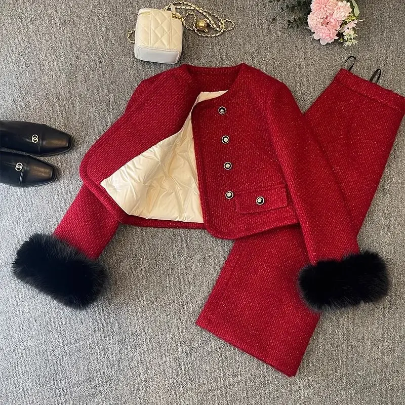 UNXX Winter 2023 New Women's Chic Two-Piece Set Thickened Short Fuzzy Jacket and Long Skirt Outfit High Quality Female Suit Set
UNXX Winter 2023 New Women's Chic Two-Piece Set Thickened Short Fuzzy Jacket and Long Skirt Outfit High Quality Female Suit Set