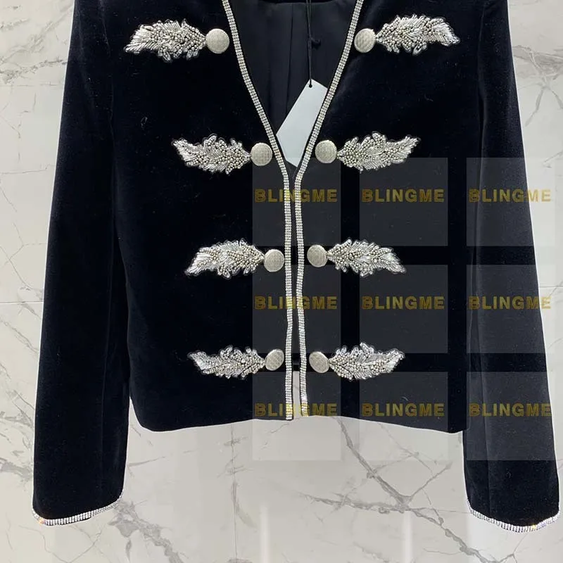 23 Autumn Winter New Black Embroidery Velvet Blazer Coat Runway Fashion Double Breasted Nail Beaded Jacket Y2K Women Clothes
23 Autumn Winter New Black Embroidery Velvet Blazer Coat Runway Fashion Double Breasted Nail Beaded Jacket Y2K Women Clothes