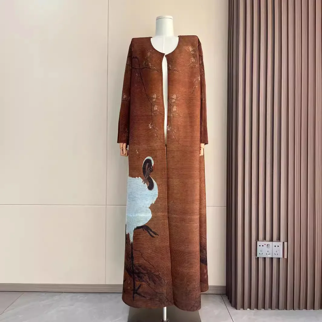 Женский плиссированный тренчкот Miyake, модное платье большого размера с круглым вырезом и длинным рукавом, с принтом
Женский плиссированный тренчкот Miyake, модное платье большого размера с круглым вырезом и длинным рукавом, с принтом