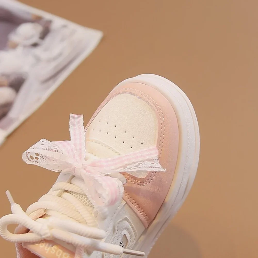 أحذية رياضية للفتيات المراهقات على الطراز الكوري، موضة عصرية من الجلد الصناعي، أحذية رياضية للأطفال مضادة للانزلاق وقابلة للتنفس. أحذية رياضية للفتيات المراهقات على الطراز الكوري، موضة عصرية من الجلد الصناعي، أحذية رياضية للأطفال مضادة للانزلاق وقابلة للتنفس.