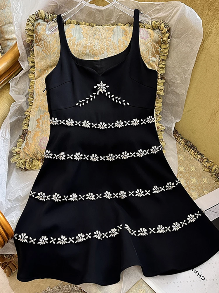 HIGH STREET Newest 2023 Fashion Stylish Designer Women's Backless Sleeveless Beaded Diamond Ruffled Dress
HIGH STREET Newest 2023 Fashion Stylish Designer Women's Backless Sleeveless Beaded Diamond Ruffled Dress