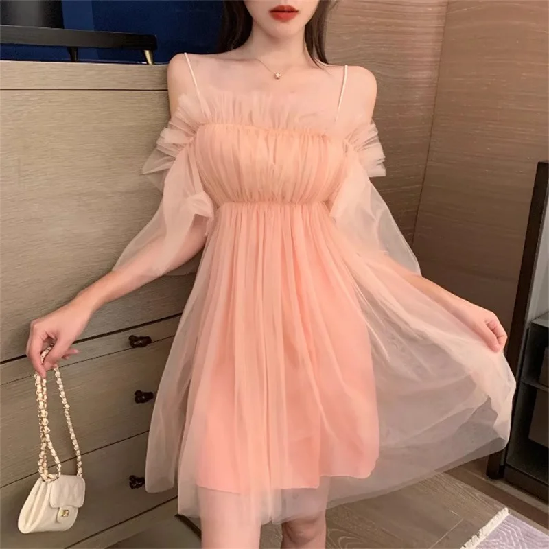 

2023 Summer Women Ruffles Mesh Dress Sweet Strapless Slash Neck Lace Dresses Female Spaghetti Strap A-Line Short Mini Vestidos