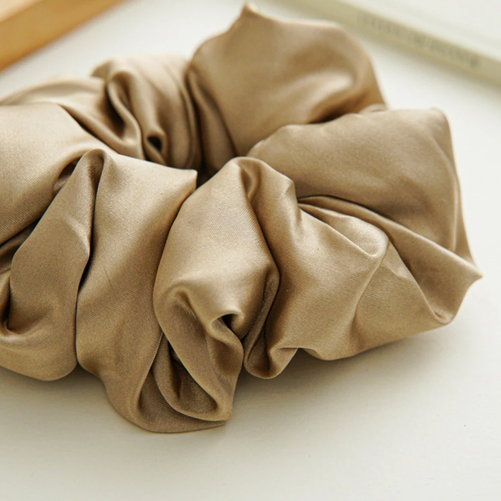Winter Elastic Hair Rope Vintage Velvet Solid Color Hair Band Women Hair Scrunchies Ponytail Holder Rubber Bands Headdress
Winter Elastic Hair Rope Vintage Velvet Solid Color Hair Band Women Hair Scrunchies Ponytail Holder Rubber Bands Headdress
