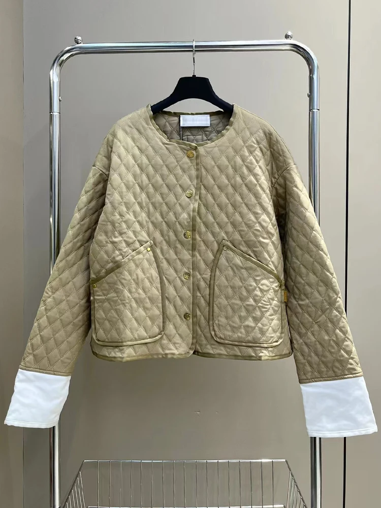 Vintage diamond-patterned color contrast cuff cotton-padded jacket for women New fashion luxury jacket for autumn and winter
Vintage diamond-patterned color contrast cuff cotton-padded jacket for women New fashion luxury jacket for autumn and winter