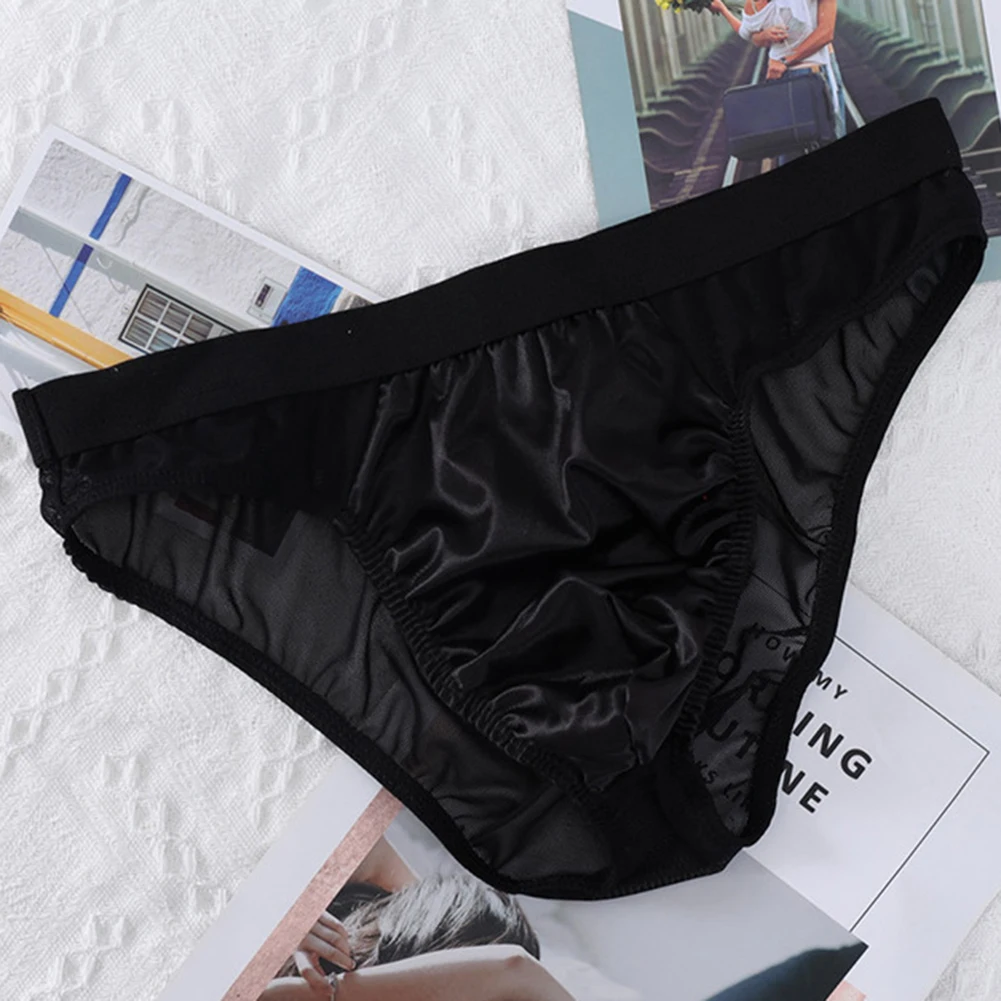 Sexy Men Briefs Satin Silky Underwear Oli Shiny Thong Thin Mesh Perspective Panties Low Waist Breathable Bikini Underpants
Sexy Men Briefs Satin Silky Underwear Oli Shiny Thong Thin Mesh Perspective Panties Low Waist Breathable Bikini Underpants