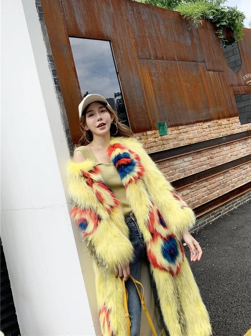 Thick Warm Woven Fox Fur Coat Imported Raccoon Outer Wear Female Long Sleeve Coat Women Winter Jacket Knitted Women's Clothing
Thick Warm Woven Fox Fur Coat Imported Raccoon Outer Wear Female Long Sleeve Coat Women Winter Jacket Knitted Women's Clothing