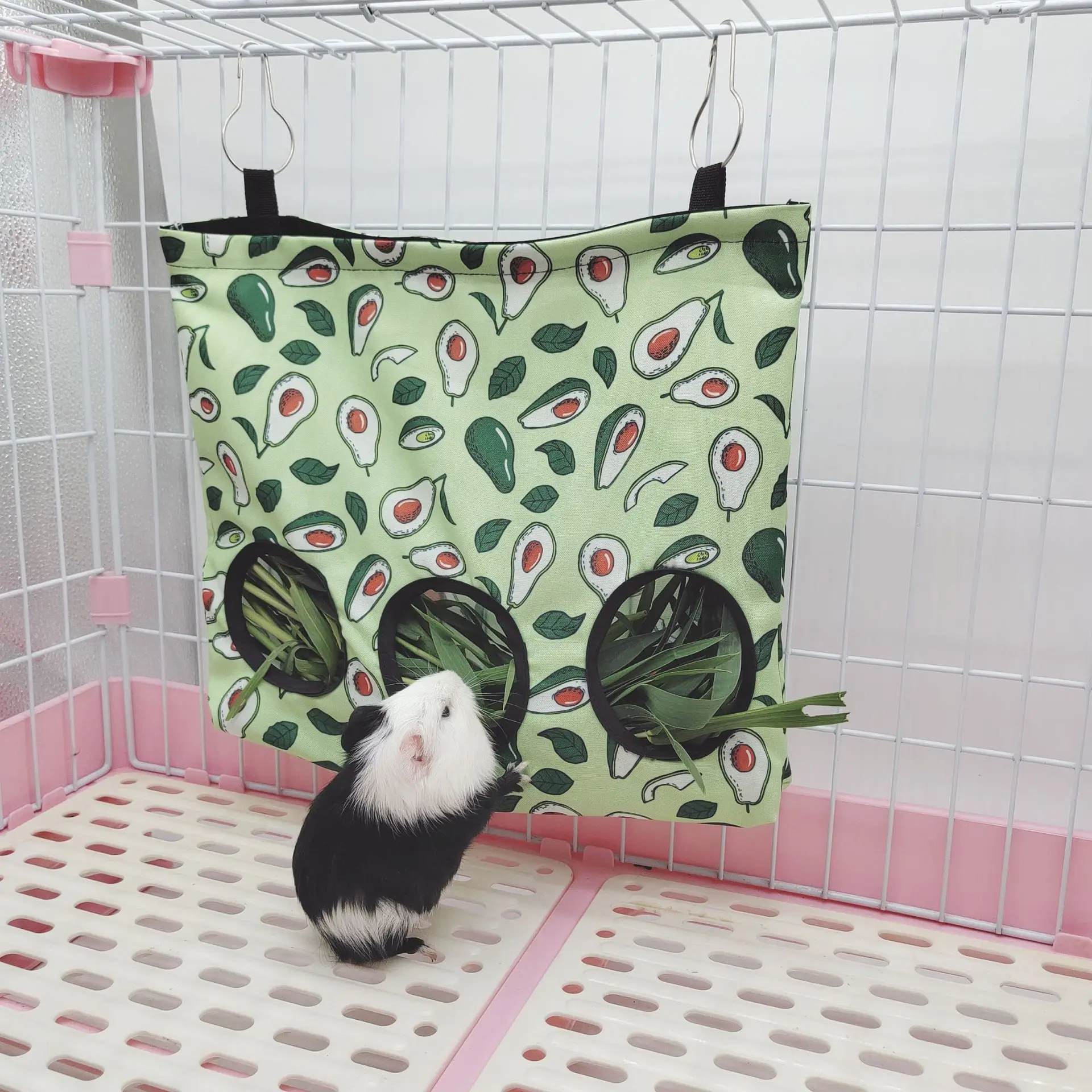 Guinea Pigs 2/3 Holes Hay Feeding Bags Strawberry Printed Rabbit Hanging Feeder Chinchilla Food Organizer Pet Cage Supplies Guinea Pigs 2/3 Holes Hay Feeding Bags Strawberry Printed Rabbit Hanging Feeder Chinchilla Food Organizer Pet Cage Supplies