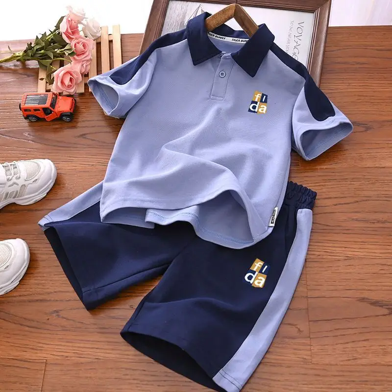 Boys Summer Short Set Clothes New Boys Fashion Flap Collar Splicing T-shirt Shorts 2 Piece Set 5-12Y Clothing
Boys Summer Short Set Clothes New Boys Fashion Flap Collar Splicing T-shirt Shorts 2 Piece Set 5-12Y Clothing