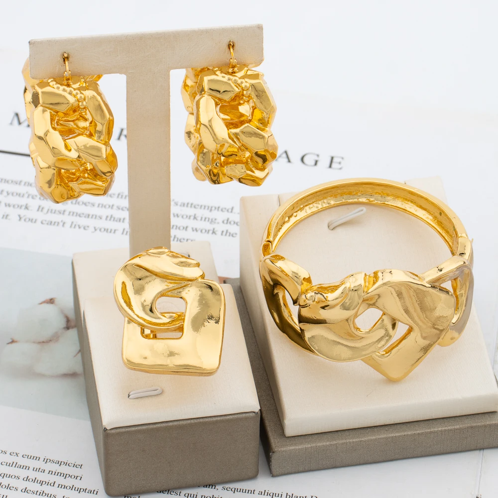 Trend Jewelry Set for Women Hollow Out Design Earrings and Bangle Ring 3Pcs Set for Weddings Ladies Hoop Earrings Bracelet Set
Trend Jewelry Set for Women Hollow Out Design Earrings and Bangle Ring 3Pcs Set for Weddings Ladies Hoop Earrings Bracelet Set