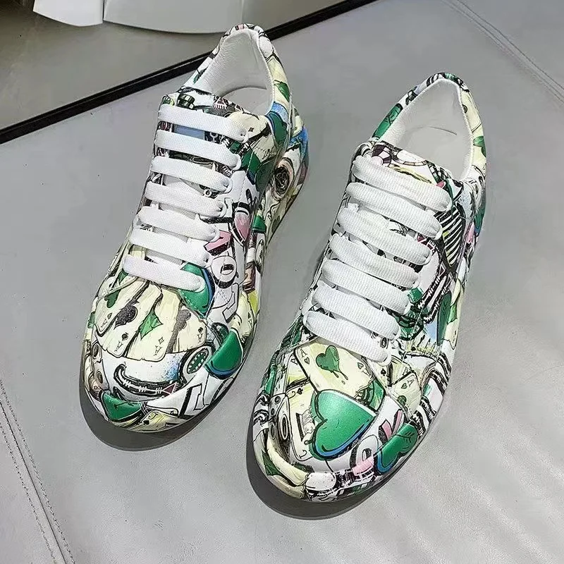 New Campus Style Personalized Graffiti Small White Shoes Thick Sole Increase Fashion Casual Sports Board Shoes Breathable
New Campus Style Personalized Graffiti Small White Shoes Thick Sole Increase Fashion Casual Sports Board Shoes Breathable