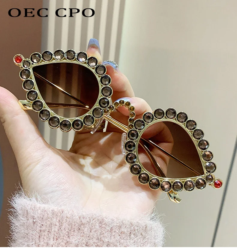 Diamond Luxury Cat Eye Sunglasses Women Vintage Metal Frame Rhinestone Sun Glasses Female Punk Eyewear UV400 Gafas De Sol
Diamond Luxury Cat Eye Sunglasses Women Vintage Metal Frame Rhinestone Sun Glasses Female Punk Eyewear UV400 Gafas De Sol