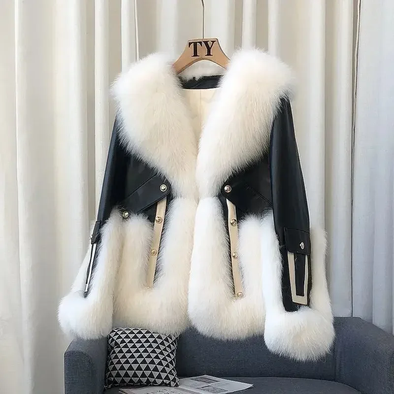 Imitation Fox Fur Color Outerwear Matching Fur Coat Women's 2023 Jacket Winter Color Matching Fur Integrated Warm Coat
Imitation Fox Fur Color Outerwear Matching Fur Coat Women's 2023 Jacket Winter Color Matching Fur Integrated Warm Coat