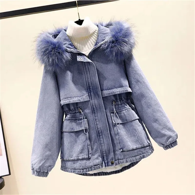 2023 New Denim Parka Coat Women Winter Flocking Thick Loose Hooded Big Fur Collar Jean Cotton-padded Jacket Cowboy Outerwear
2023 New Denim Parka Coat Women Winter Flocking Thick Loose Hooded Big Fur Collar Jean Cotton-padded Jacket Cowboy Outerwear