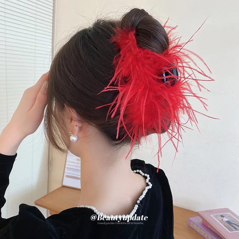 

Minar INS Fashion Red Color Pluffy Feather Tassel Large Hair Claws for Women Black Acrylic Shark Clips Daily Hair Accessories