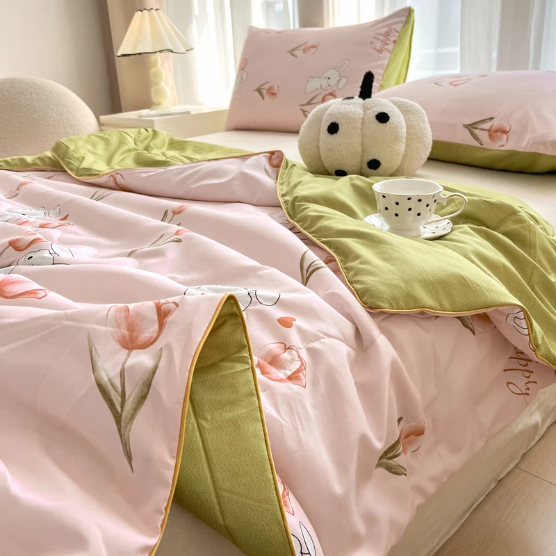Summer Quilt Floral Style Duvets Single/Queen Size Comforter Thin Duvets Skin-friendly Bedspread edredones (No Pillowcase) Summer Quilt Floral Style Duvets Single/Queen Size Comforter Thin Duvets Skin-friendly Bedspread edredones (No Pillowcase)