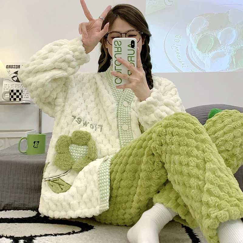 

New Thickened Fleece-Lined Coral Fleece Can Be Worn outside Winter Sweet Homewear Winter Pajamas Women's Suit Cardigan V-neck