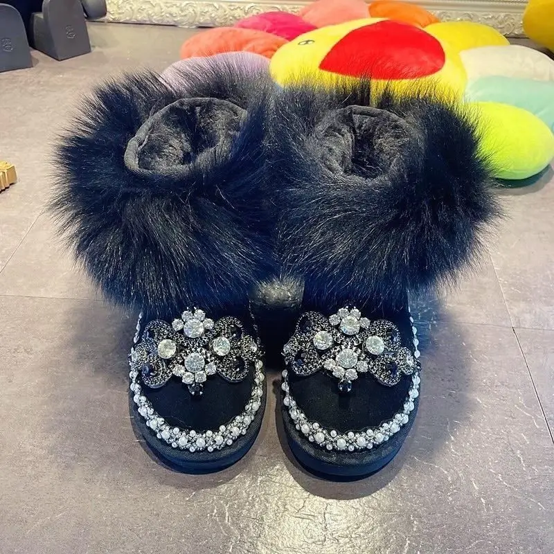 

Черные замшевые теплые плюшевые зимние ботинки из коровьей замши, женские роскошные пушистые ботинки ручной работы с искусственным жемчугом и бусинами на плоской подошве для снега