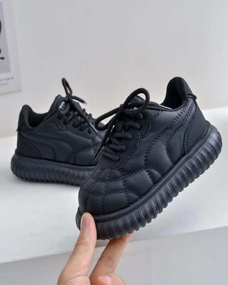 Children's Fashion Thick Sole Casual Shoes 2023 Autumn New Line Boys' Sports Shoes Girls' Anti slip Breathable Board Shoes 26-37
Children's Fashion Thick Sole Casual Shoes 2023 Autumn New Line Boys' Sports Shoes Girls' Anti slip Breathable Board Shoes 26-37