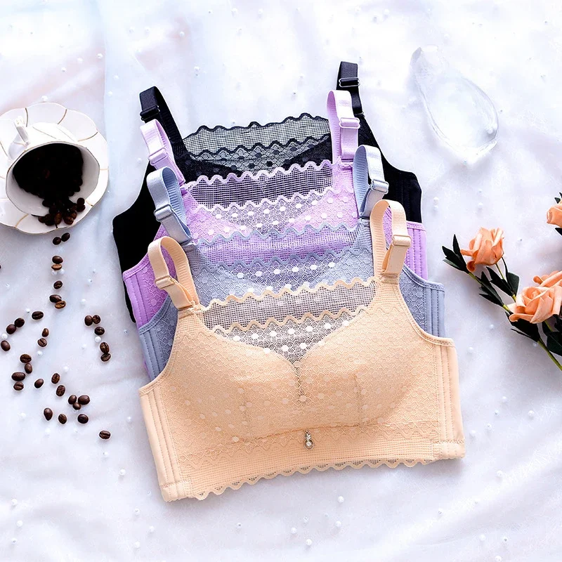 Summer New Creative Lace Black Sexy Spread Chest Thick Cup Underwear Anti-slip Bra To Gather Women Explosive 
Summer New Creative Lace Black Sexy Spread Chest Thick Cup Underwear Anti-slip Bra To Gather Women Explosive