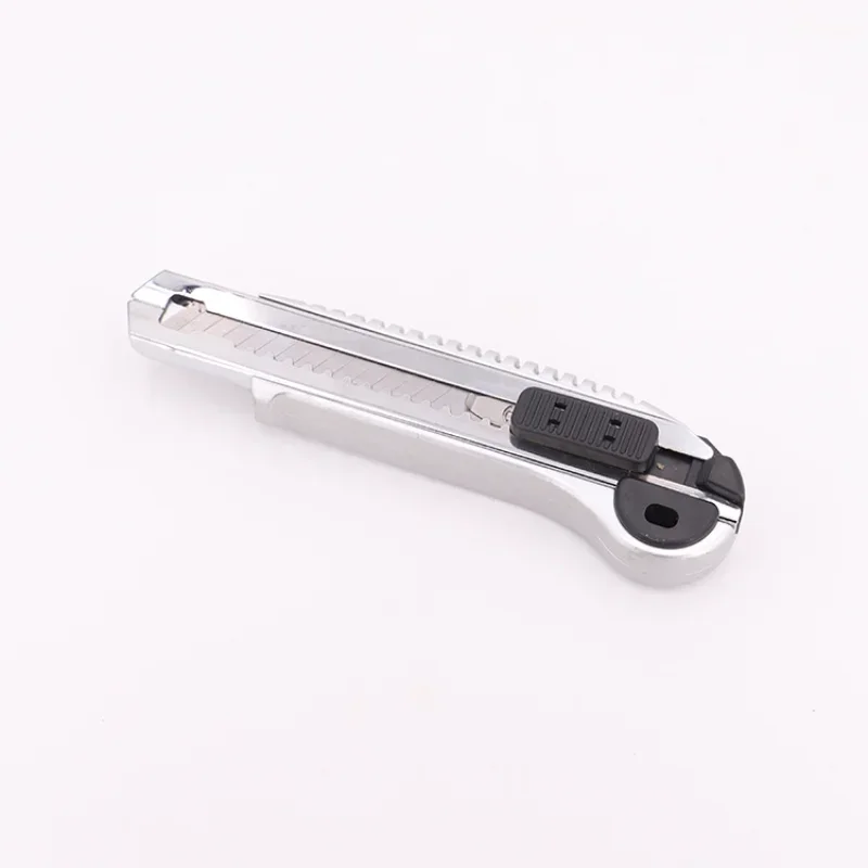 

Heavy Duty Utility Knife 18mm Storage with 5 Blades Snap Off Retractable Paper Box Cutter Screw Locking Blade Non-slip