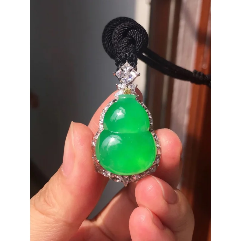 

Natural a Cargo Ice-like Emerald Pendant Jade Gourd Avalokitesvara Buddha Ruyi 18K Gold Inlaid