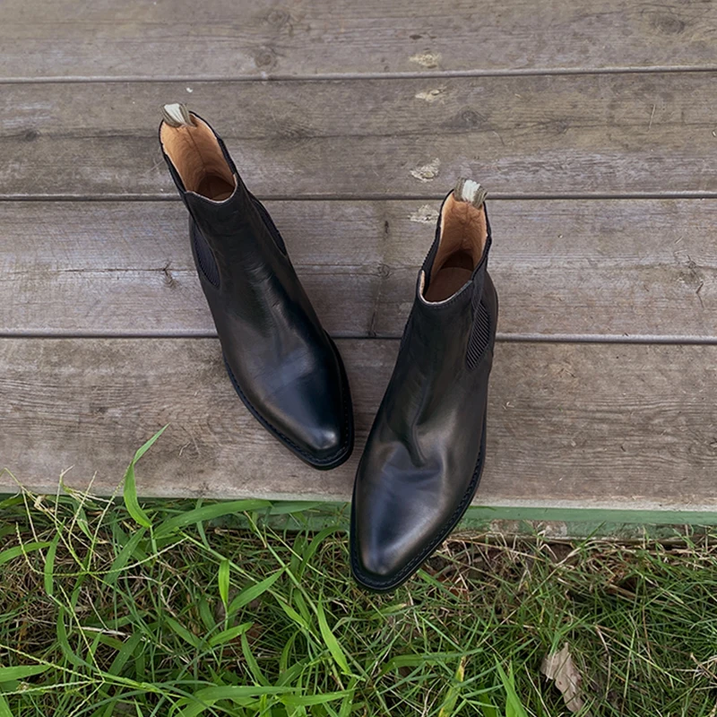 Heihaian Ankle Boots Fall/Winter 2023 New Retro Style Commuter Chelsea Boots Pointed Toe Thick Heel Smoke Boots For Women
Heihaian Ankle Boots Fall/Winter 2023 New Retro Style Commuter Chelsea Boots Pointed Toe Thick Heel Smoke Boots For Women