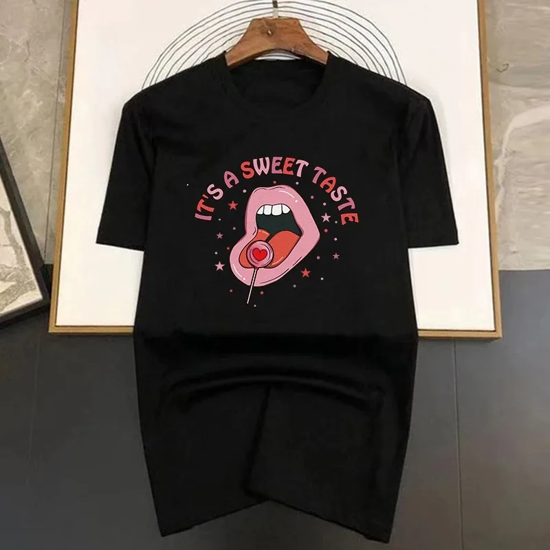 It's a Sweet T-shirt Men's high-quality cotton American street casual loose short-sleeved luxury brand T-shirt Women
It's a Sweet T-shirt Men's high-quality cotton American street casual loose short-sleeved luxury brand T-shirt Women