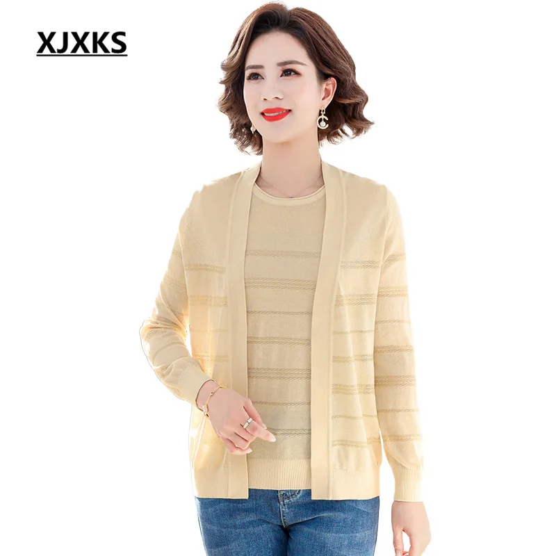 XJXKS 2023 Spring Autumn New Women's Two-piece Set Loose Oversize Long-sleeved Cardigan + Round Neck Top Solid Color All-match
XJXKS 2023 Spring Autumn New Women's Two-piece Set Loose Oversize Long-sleeved Cardigan + Round Neck Top Solid Color All-match