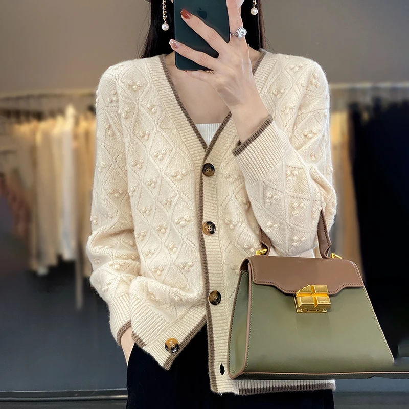New 100% Wool Sweater In Spring And Autumn V-Neck Color Matching Cardigan Jacquard Top Loose Cashmere Long Sleeve
New 100% Wool Sweater In Spring And Autumn V-Neck Color Matching Cardigan Jacquard Top Loose Cashmere Long Sleeve
