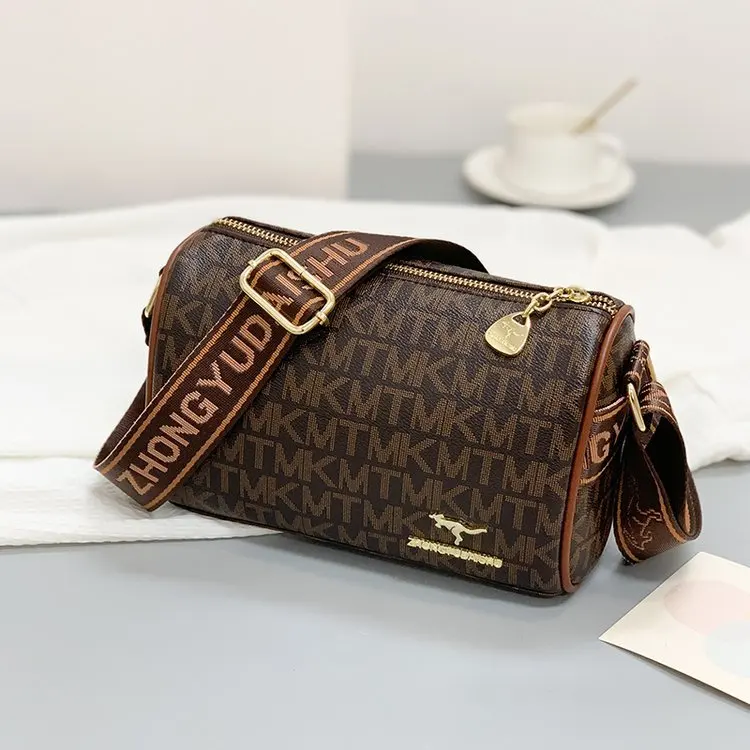 Spring and summer new fashion PU shoulder slung leisure color online celebrity handbag
Spring and summer new fashion PU shoulder slung leisure color online celebrity handbag